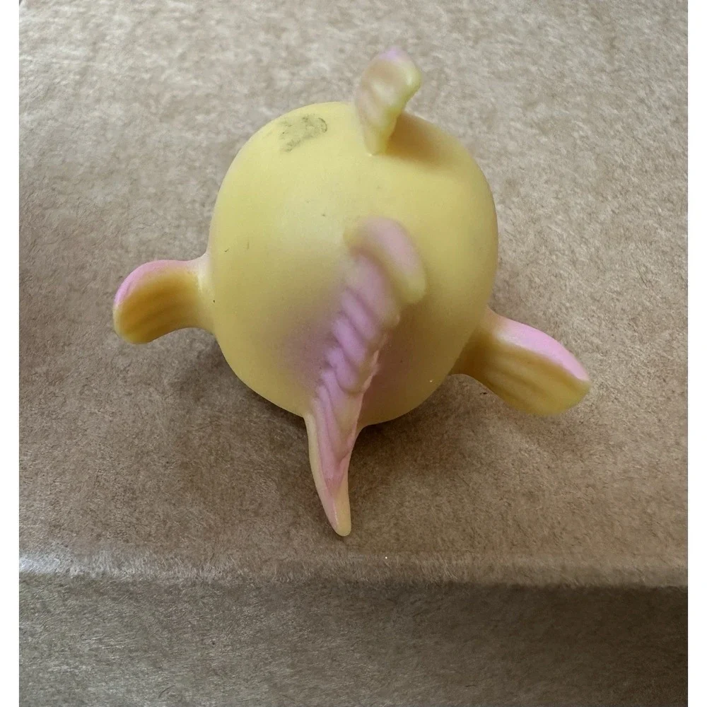 Littlest Pet Shop Fish Yellow And Pink With Blue Green Eyes